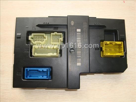 奔驰C200电源电脑SAM2045453901