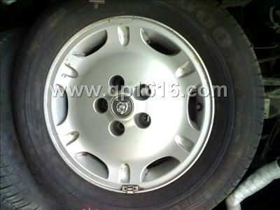 捷豹XJ6钢圈