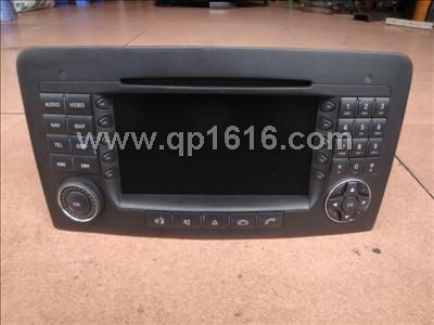 奔驰ML350电视DVD