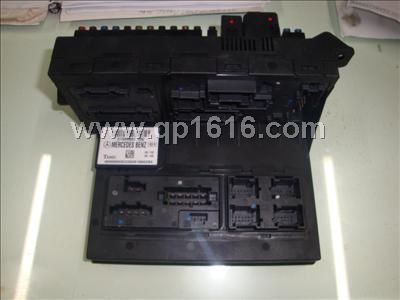 A2115453001奔驰E240车身电脑