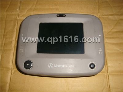 奔驰S280后座显示器