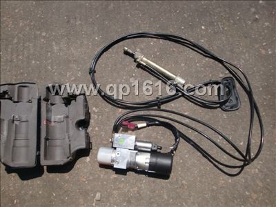 奔驰ML500尾盖液压泵