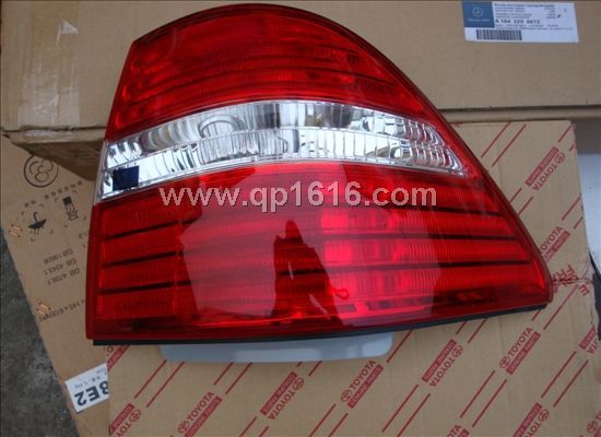 雷克萨斯LS430尾灯81550-50150