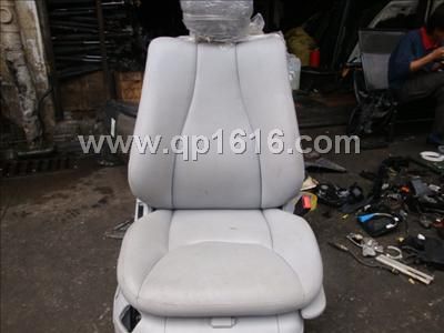 奔驰S320座椅